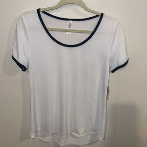 Lularoe Classic T top size small
